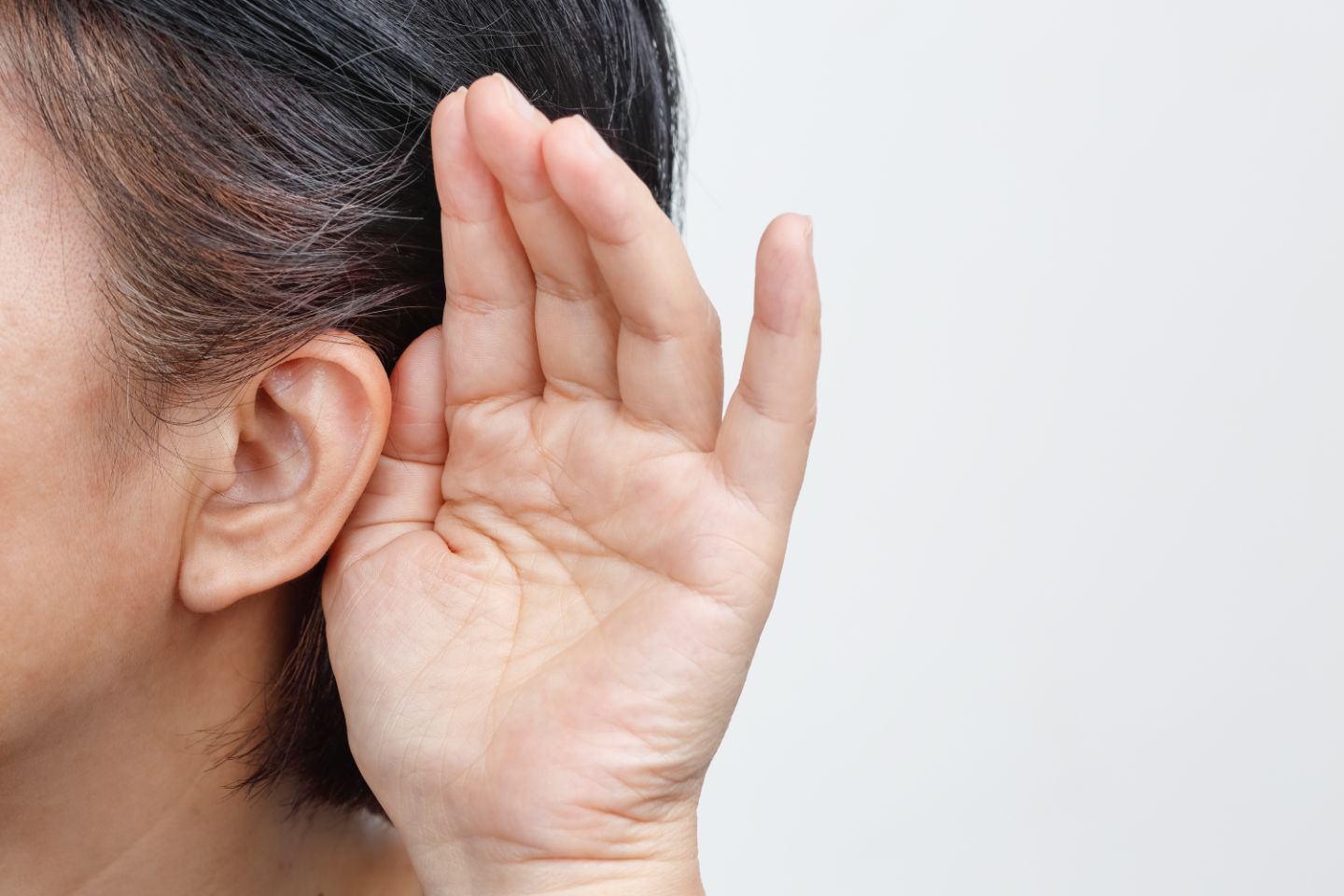 Blood in ear: Why is my ear bleeding? | Miracle-Ear